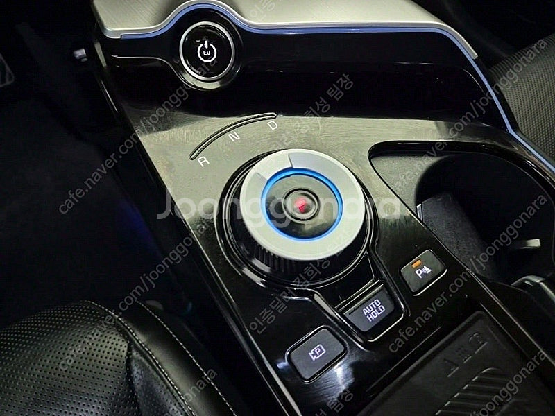 EV6 중고 EV6 중고차 흰색 2022년식 64,840km 롱레인지 어스 중고차 추천--9